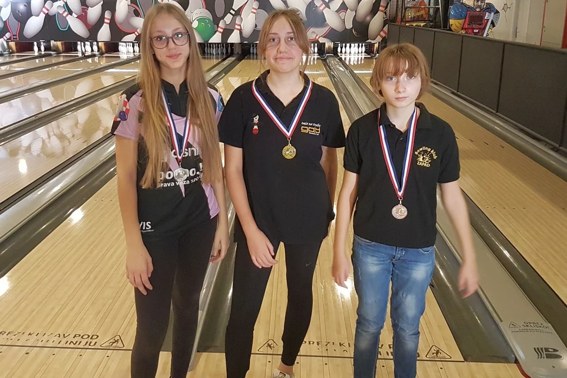 1. turnir mladih - Bowling Bar