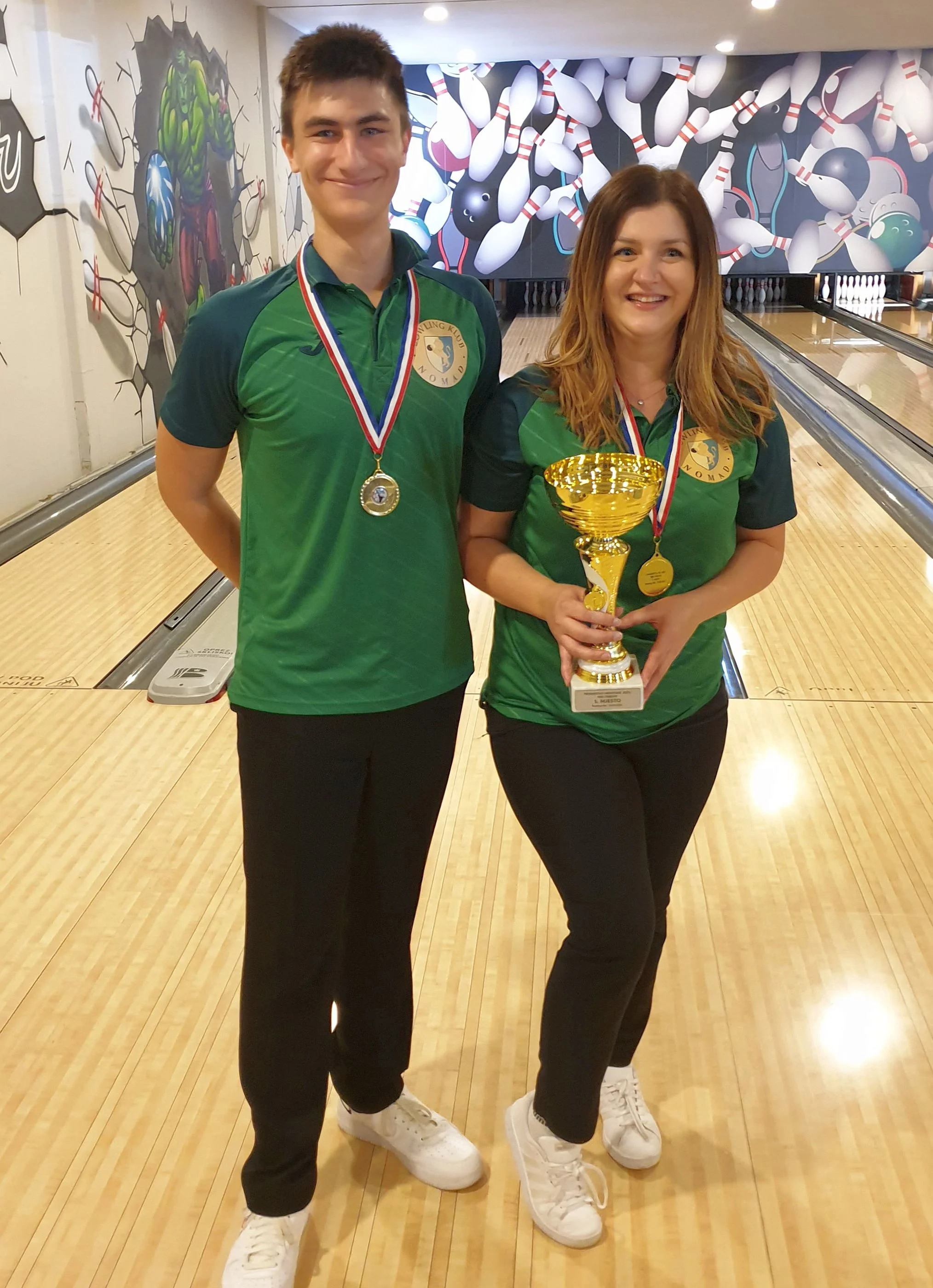 2021 bowling mix parovi nomad1