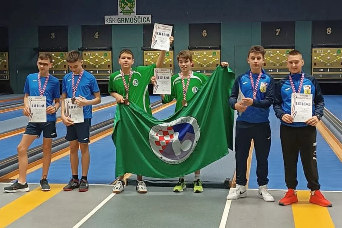 Par Ponikvi Gregorina-Štefok državni U14 kadetski prvaci